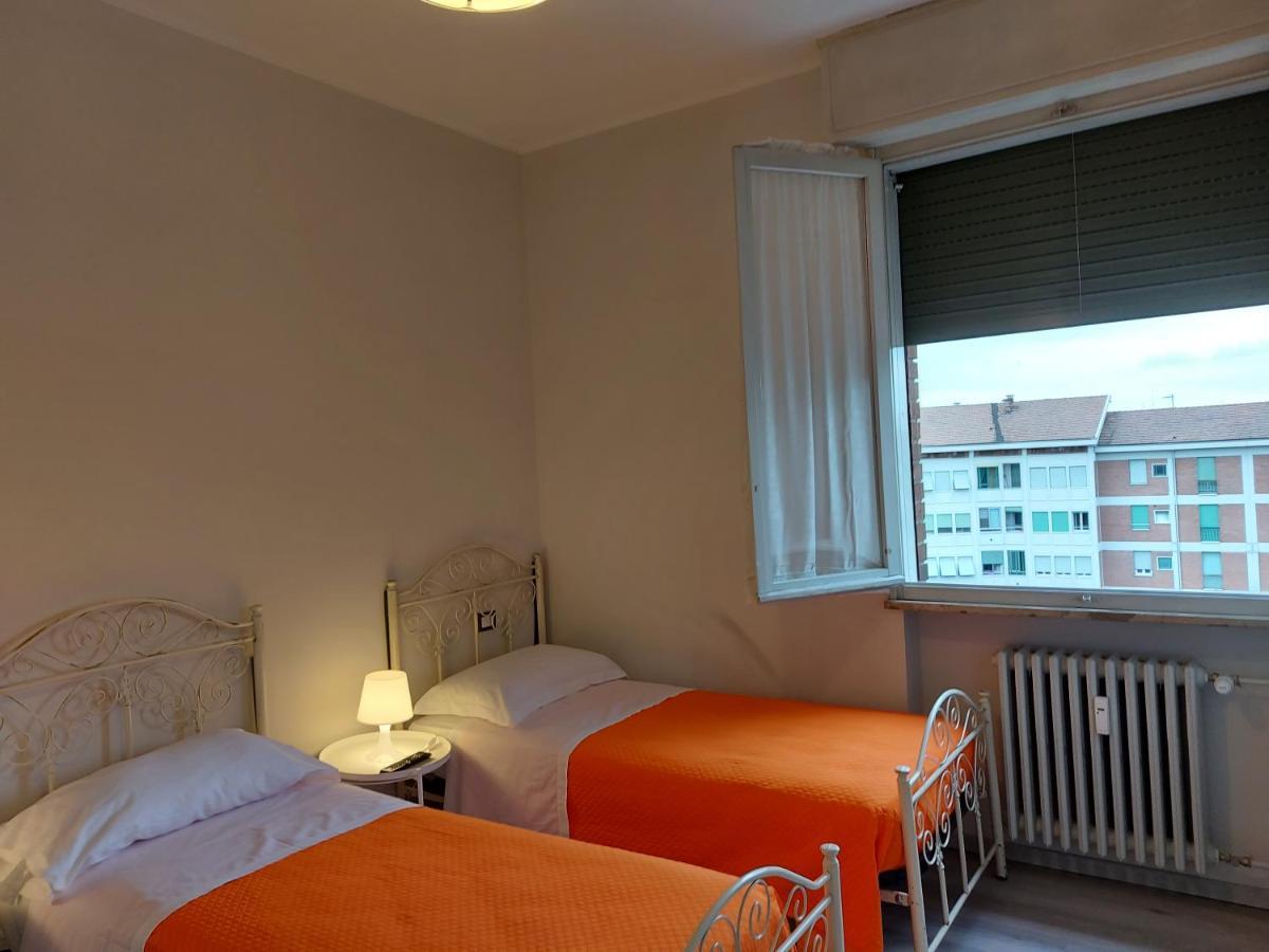 Fare Bnb - Room Del Parco Reggio Emilia Exteriér fotografie