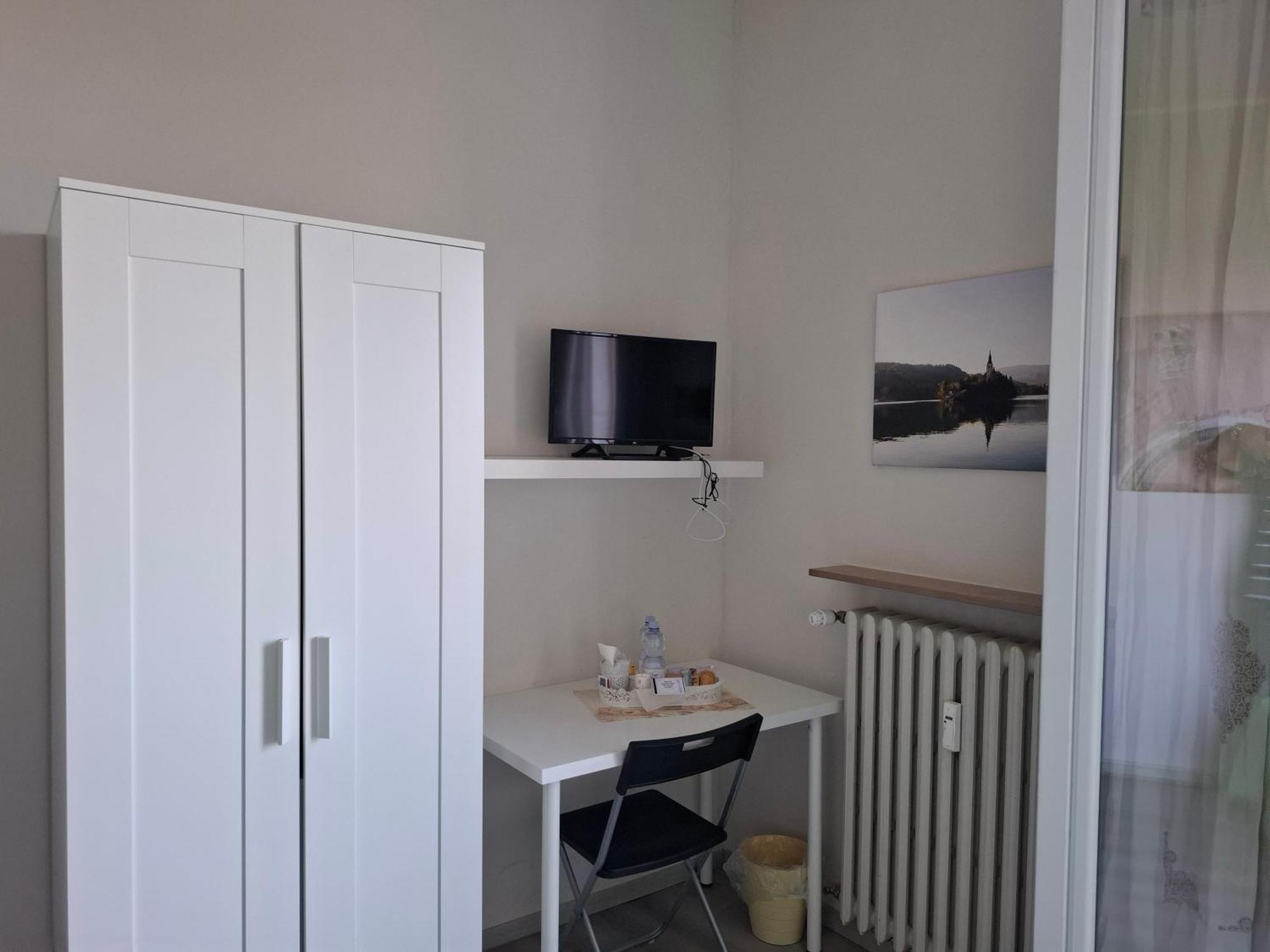 Fare Bnb - Room Del Parco Reggio Emilia Exteriér fotografie